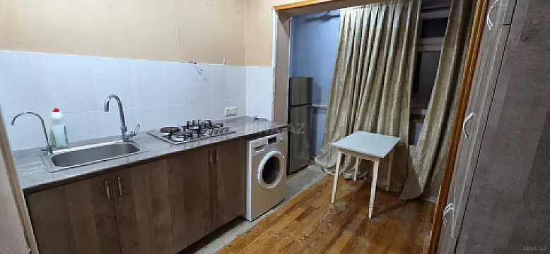 Kirayə verilir 2 otaqlı mənzil 65 m²