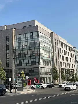 Satılır 4 otaqlı mənzil 220 m²