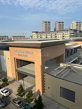 Satılır 4 otaqlı mənzil 220 m²