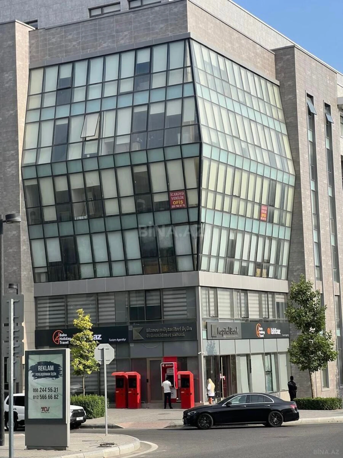 Satılır 4 otaqlı mənzil 220 m²