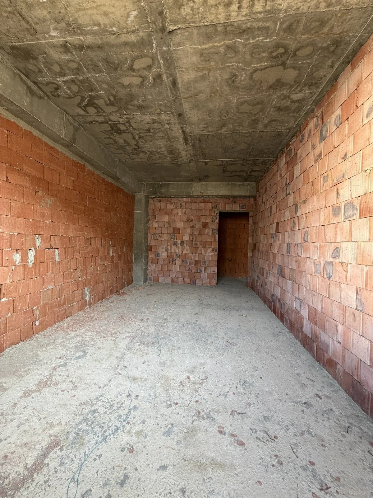 Satılır 1 otaqlı mənzil 51 m²