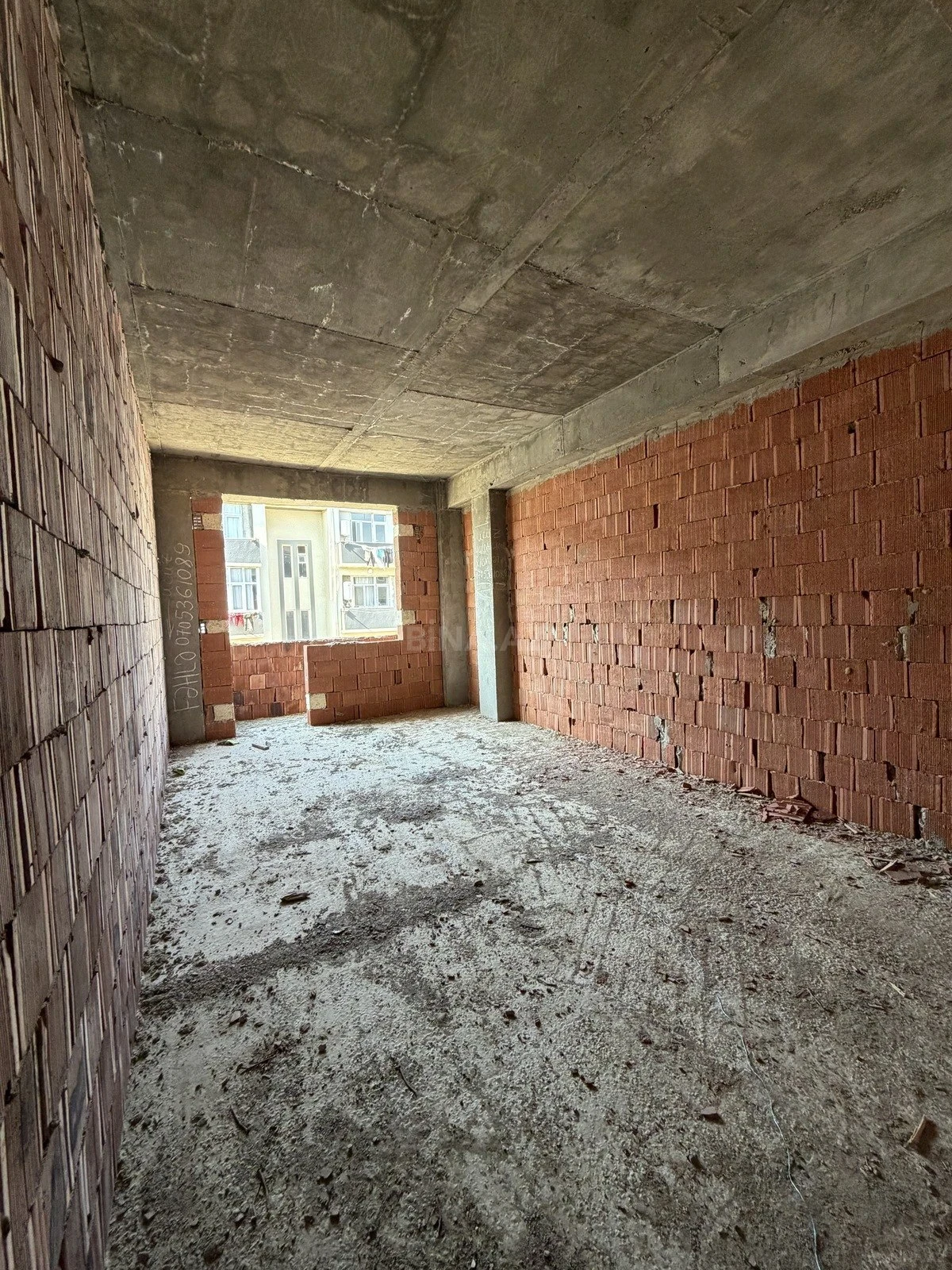 Satılır 1 otaqlı mənzil 51 m²