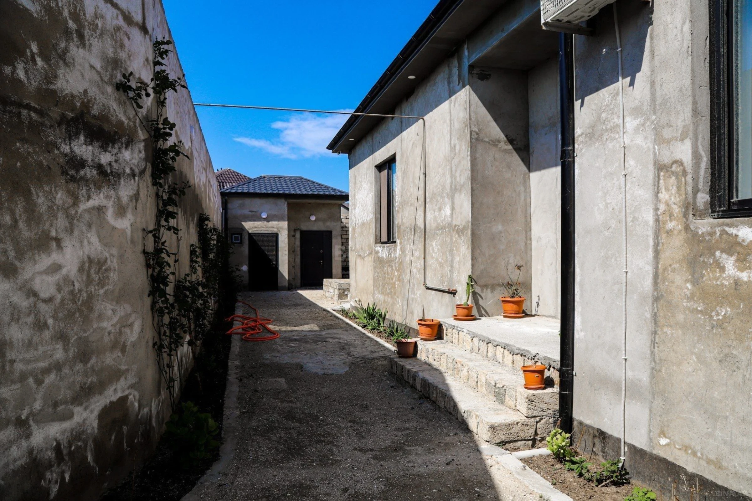 Satılır 5 otaqlı həyət evi 160 m²