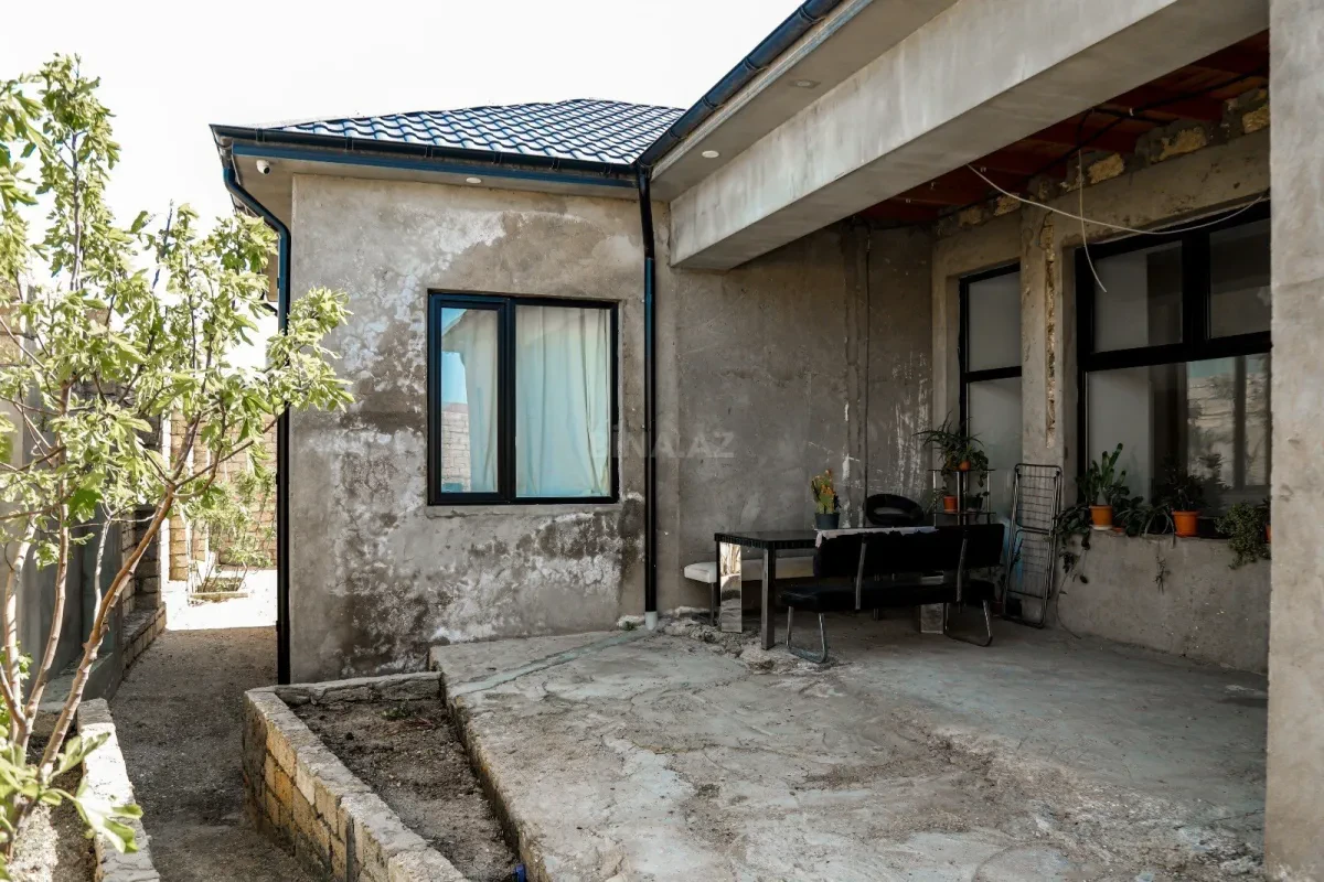 Satılır 5 otaqlı həyət evi 160 m²