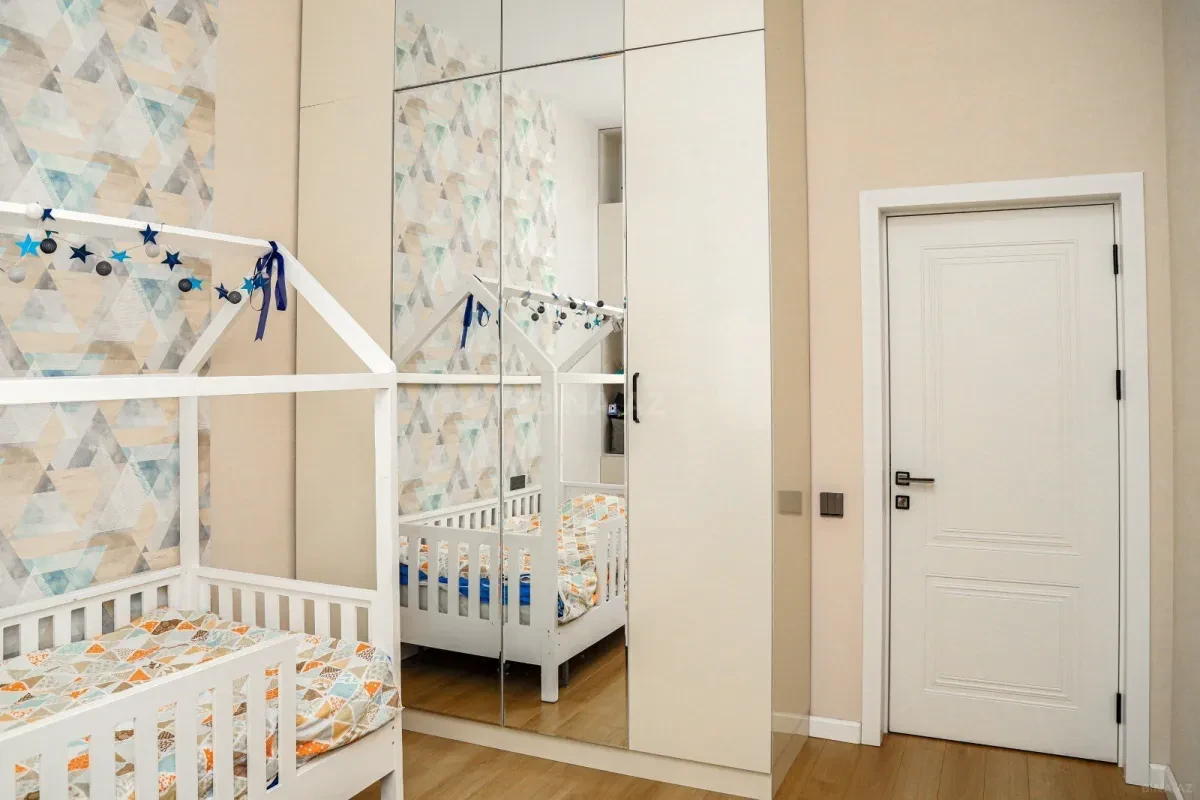 Satılır 5 otaqlı həyət evi 160 m²