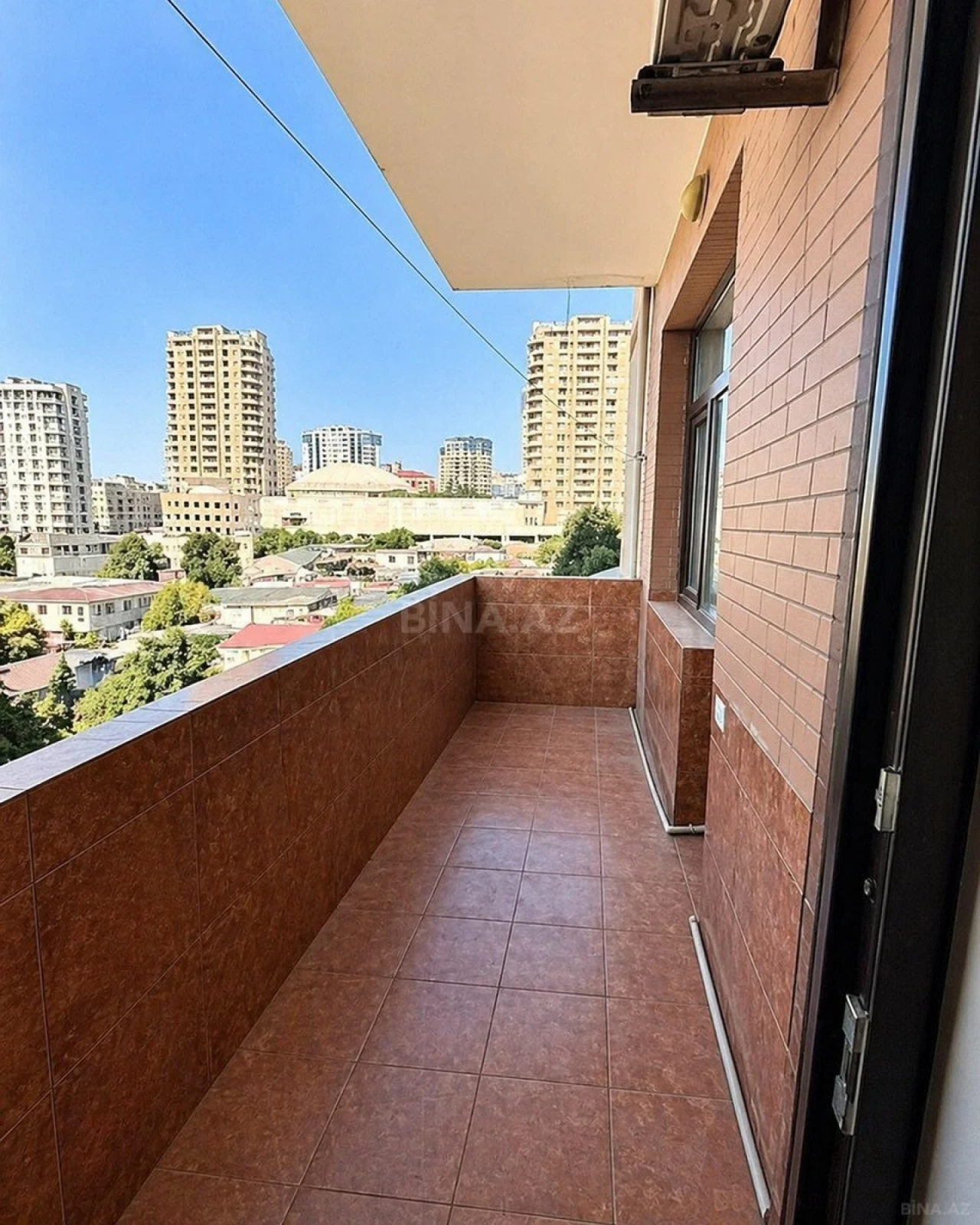 Kirayə verilir 3 otaqlı mənzil 120 m²