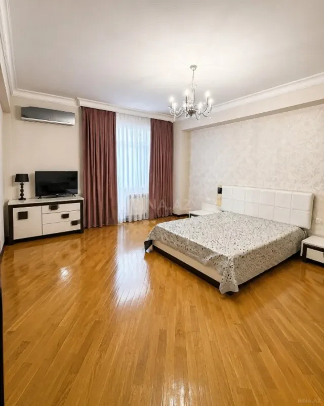 Kirayə verilir 3 otaqlı mənzil 120 m²