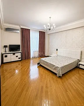 Kirayə verilir 3 otaqlı mənzil 120 m²