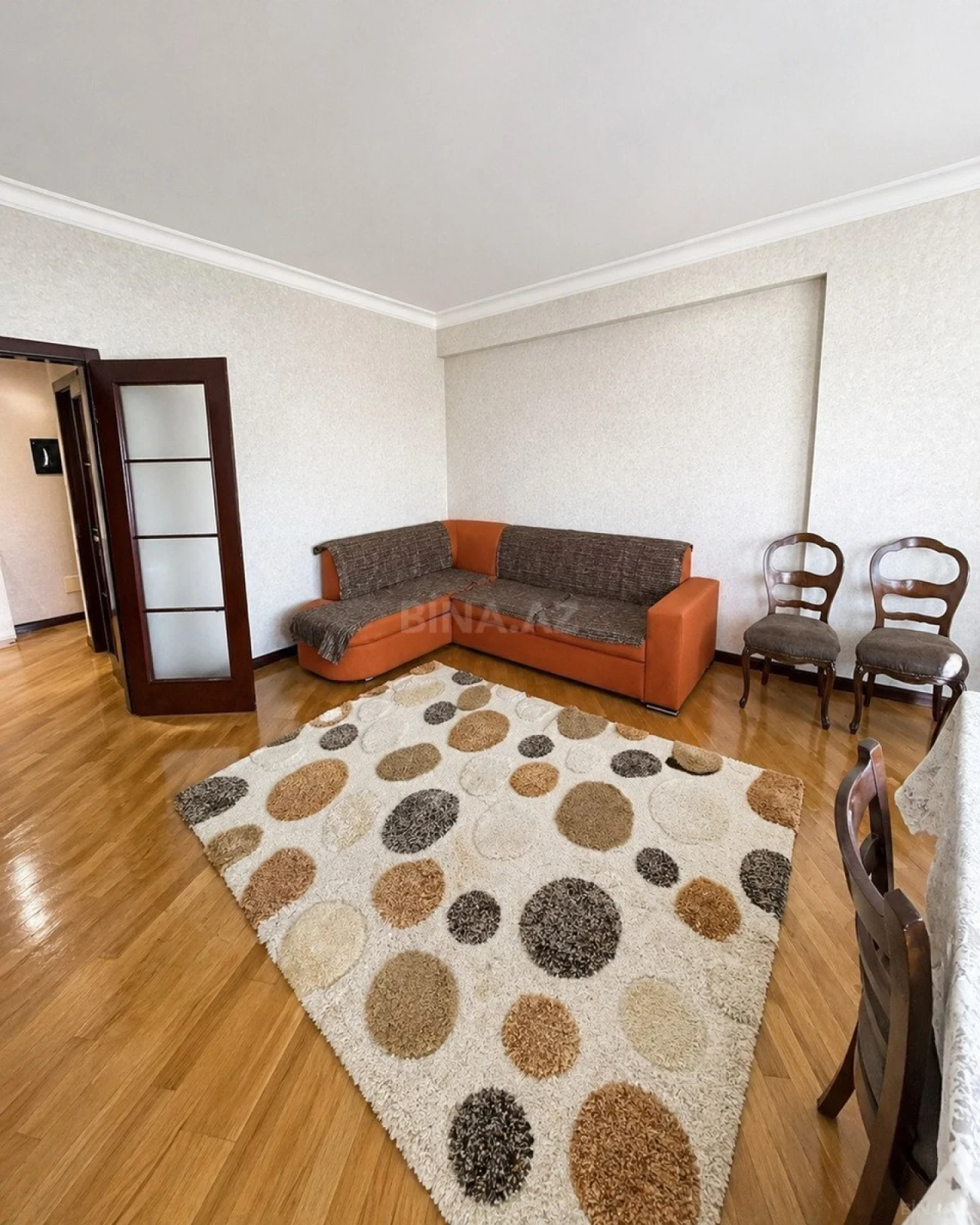 Kirayə verilir 3 otaqlı mənzil 120 m²