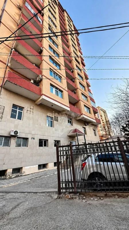 Kirayə verilir 3 otaqlı mənzil 120 m²