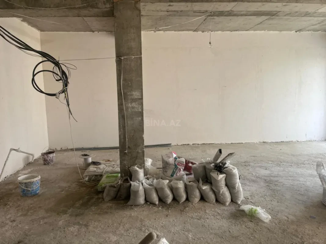 Satılır 2 otaqlı mənzil 93 m²