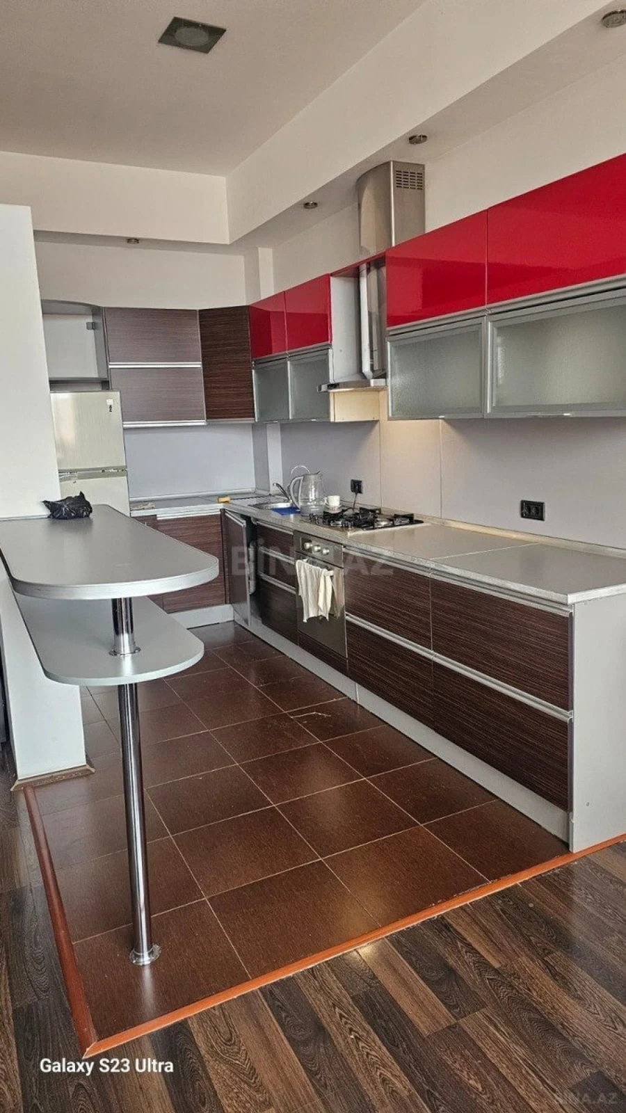 Kirayə verilir 3 otaqlı mənzil 134 m²
