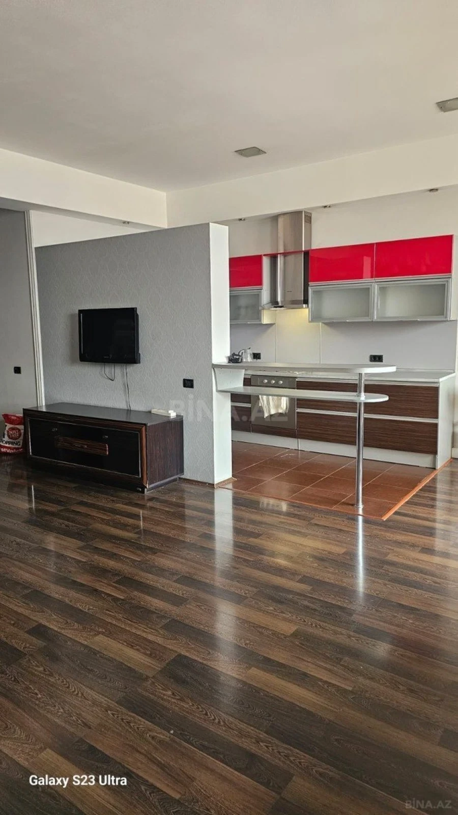 Kirayə verilir 3 otaqlı mənzil 134 m²
