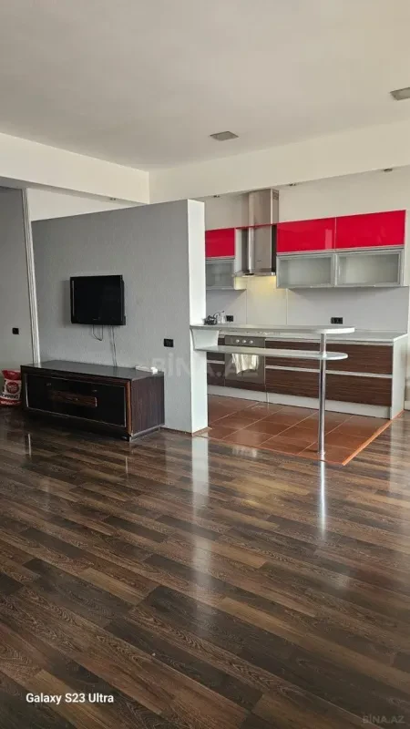 Kirayə verilir 3 otaqlı mənzil 134 m²