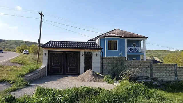 Satılır 5 otaqlı həyət evi 240 m² — Bakı 5 otaq 240.00 m²