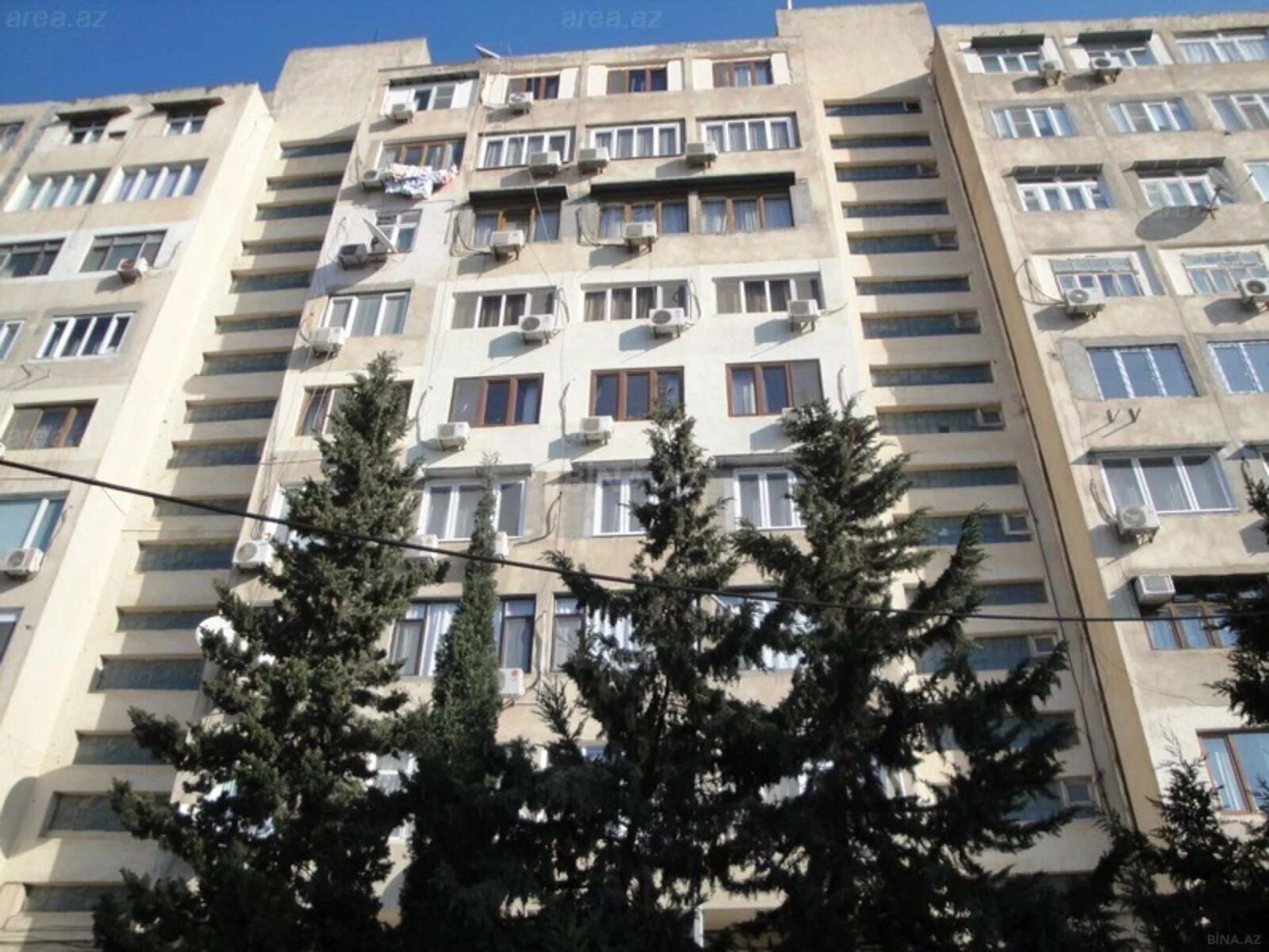 Satılır 4 otaqlı mənzil 125 m²