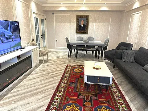 Satılır 4 otaqlı mənzil 125 m²