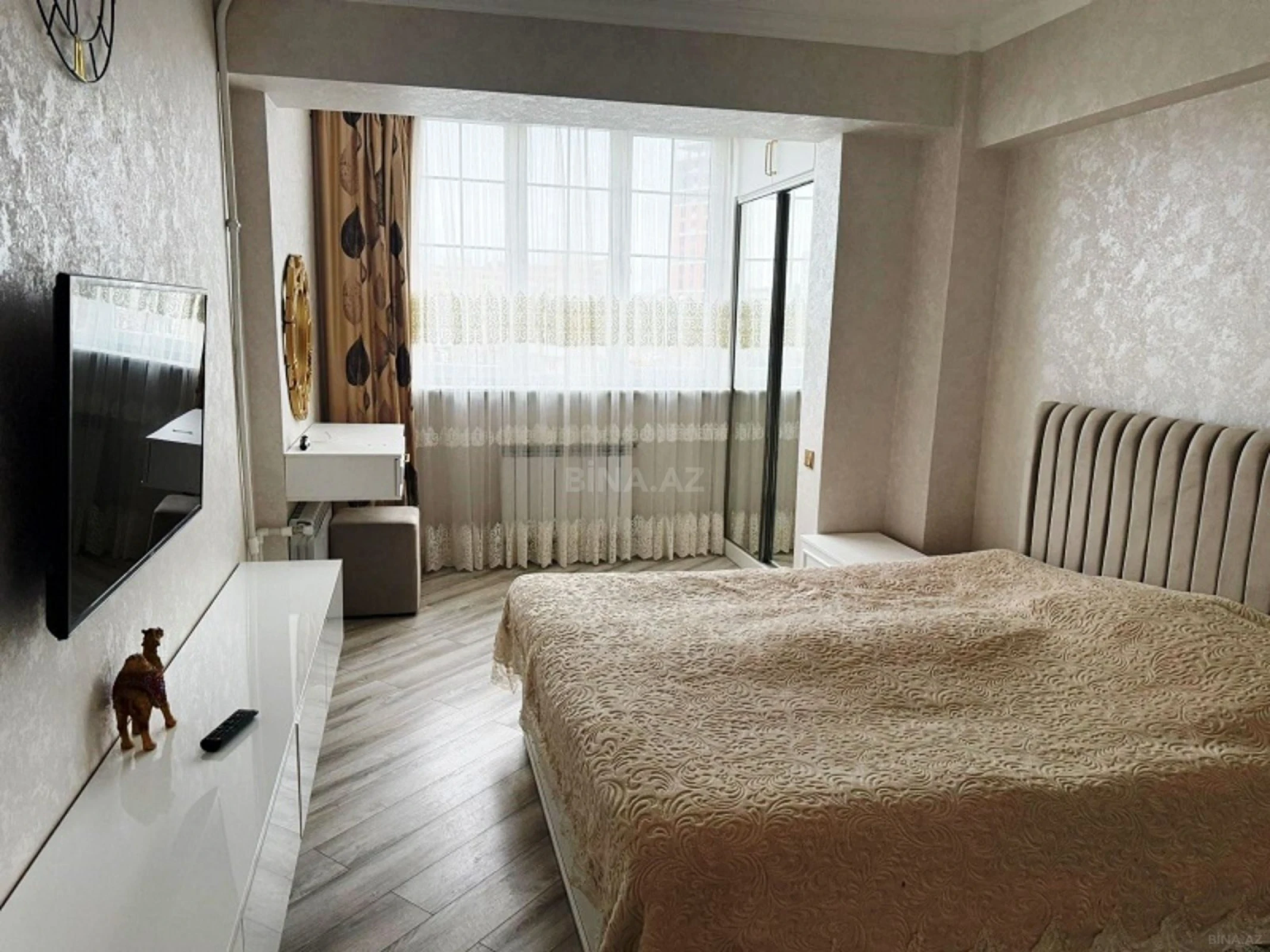 Satılır 4 otaqlı mənzil 125 m²