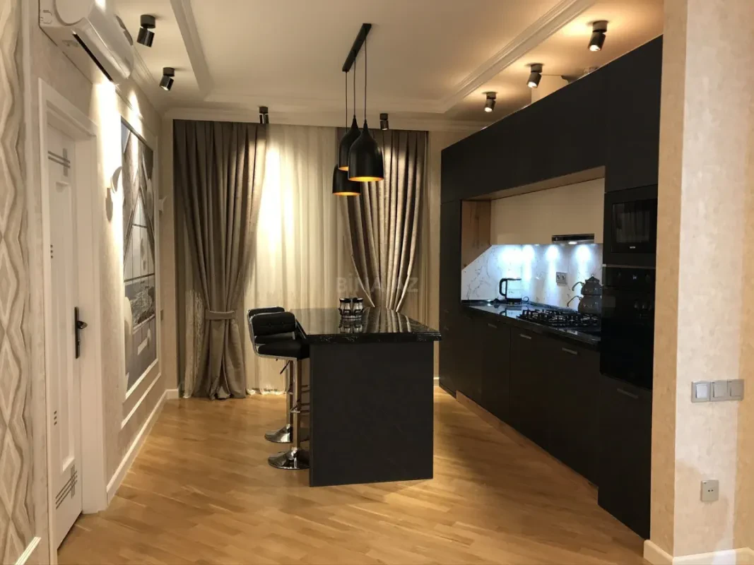Kirayə verilir 3 otaqlı mənzil 106 m²