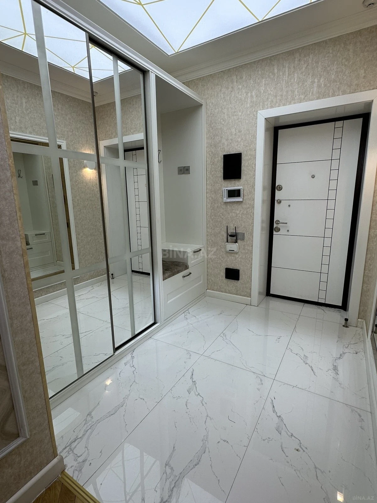 Kirayə verilir 3 otaqlı mənzil 106 m²