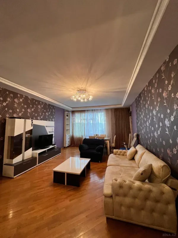 Kirayə verilir 2 otaqlı mənzil 100 m²