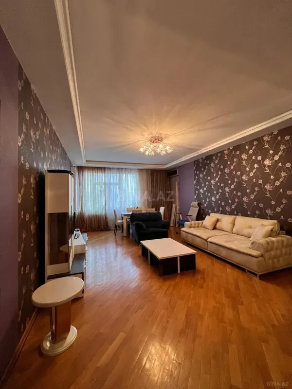 Kirayə verilir 2 otaqlı mənzil 100 m²