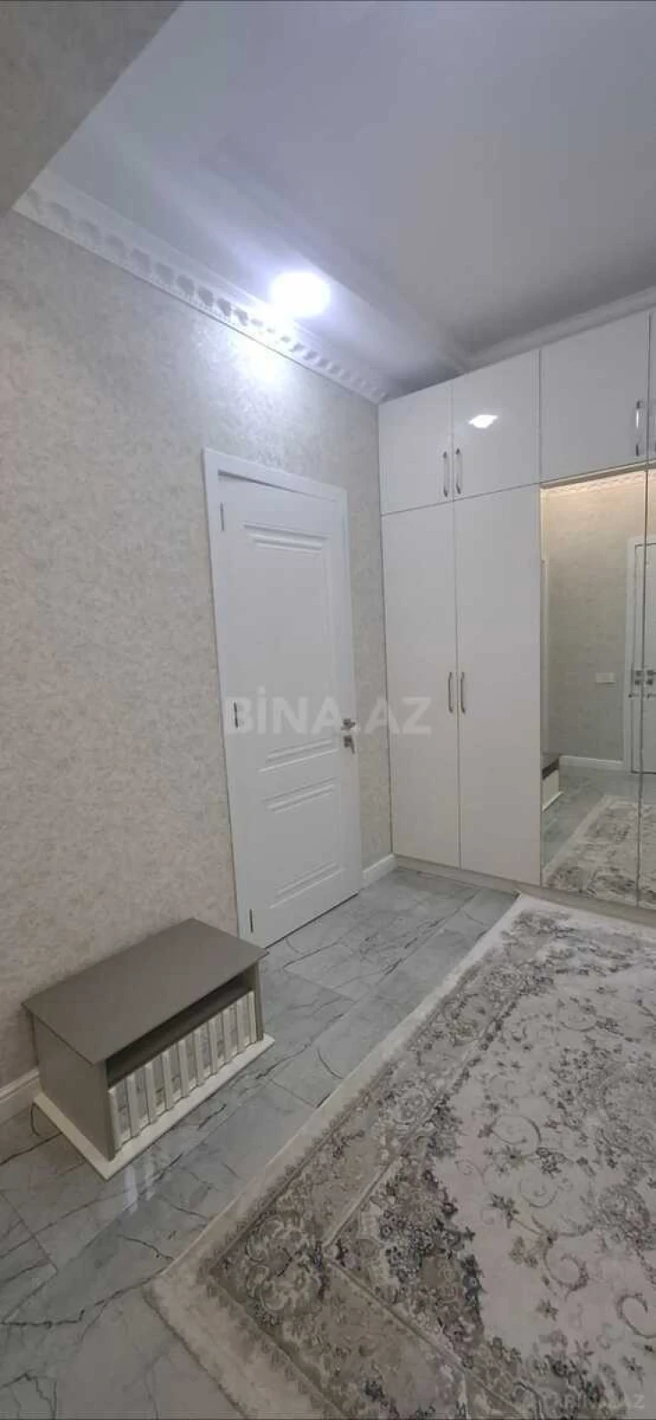 Satılır 2 otaqlı mənzil 63 m²
