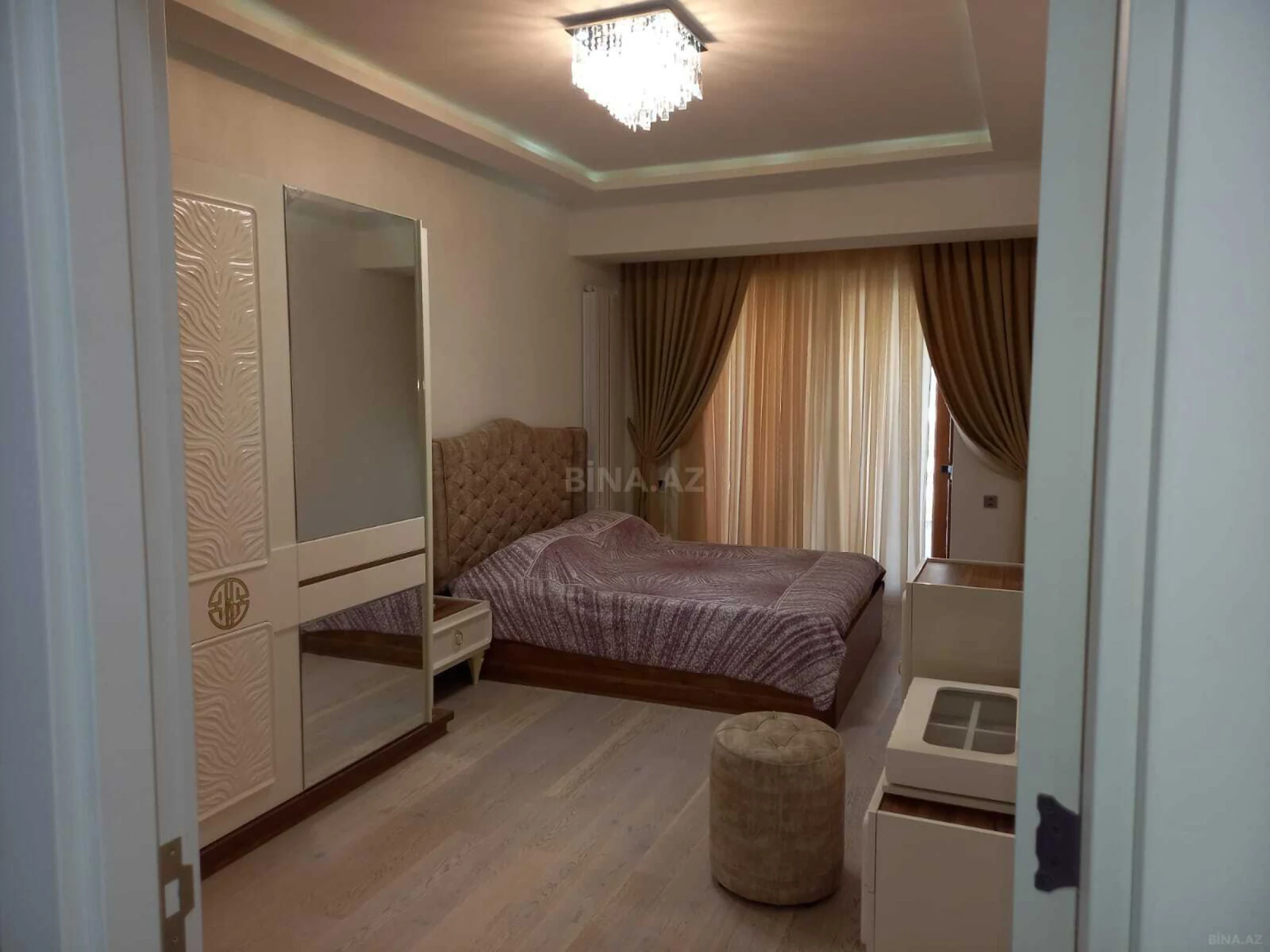 Kirayə verilir 3 otaqlı mənzil 120 m²