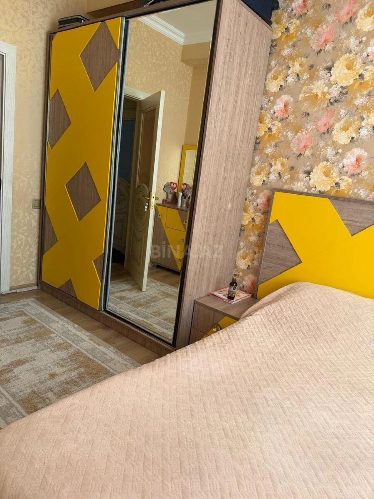 Satılır 4 otaqlı mənzil 109 m²