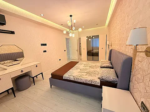 Kirayə verilir 2 otaqlı mənzil 75 m²