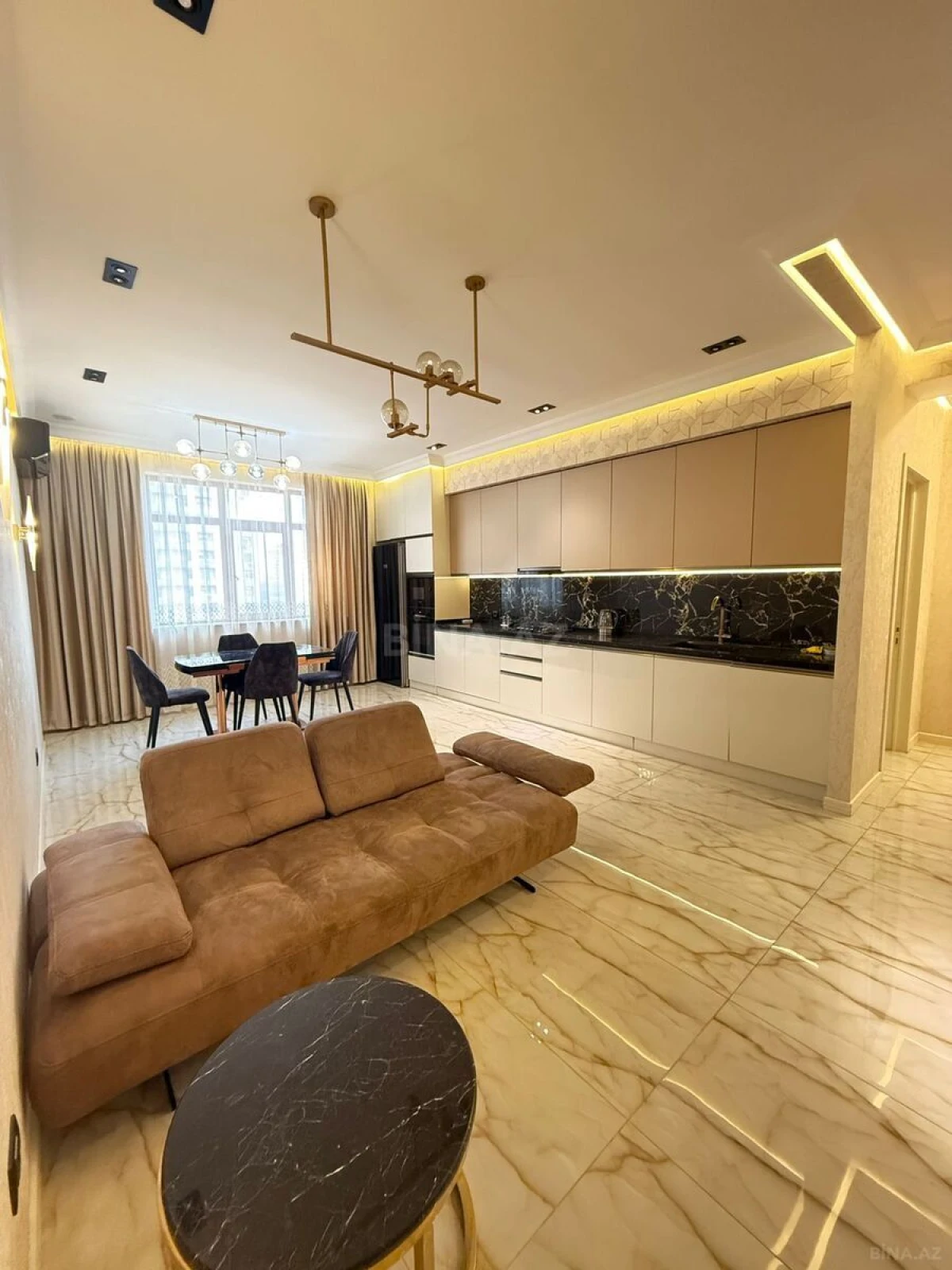 Kirayə verilir 2 otaqlı mənzil 75 m²