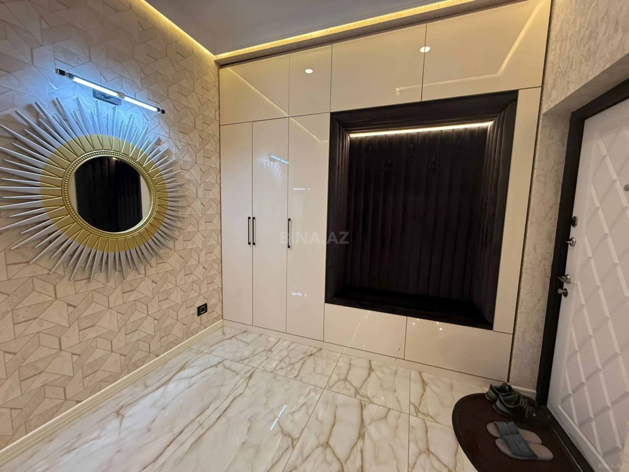 Kirayə verilir 2 otaqlı mənzil 75 m²