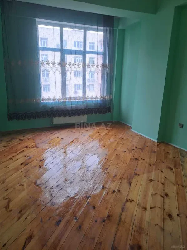Kirayə verilir 2 otaqlı mənzil 98 m²