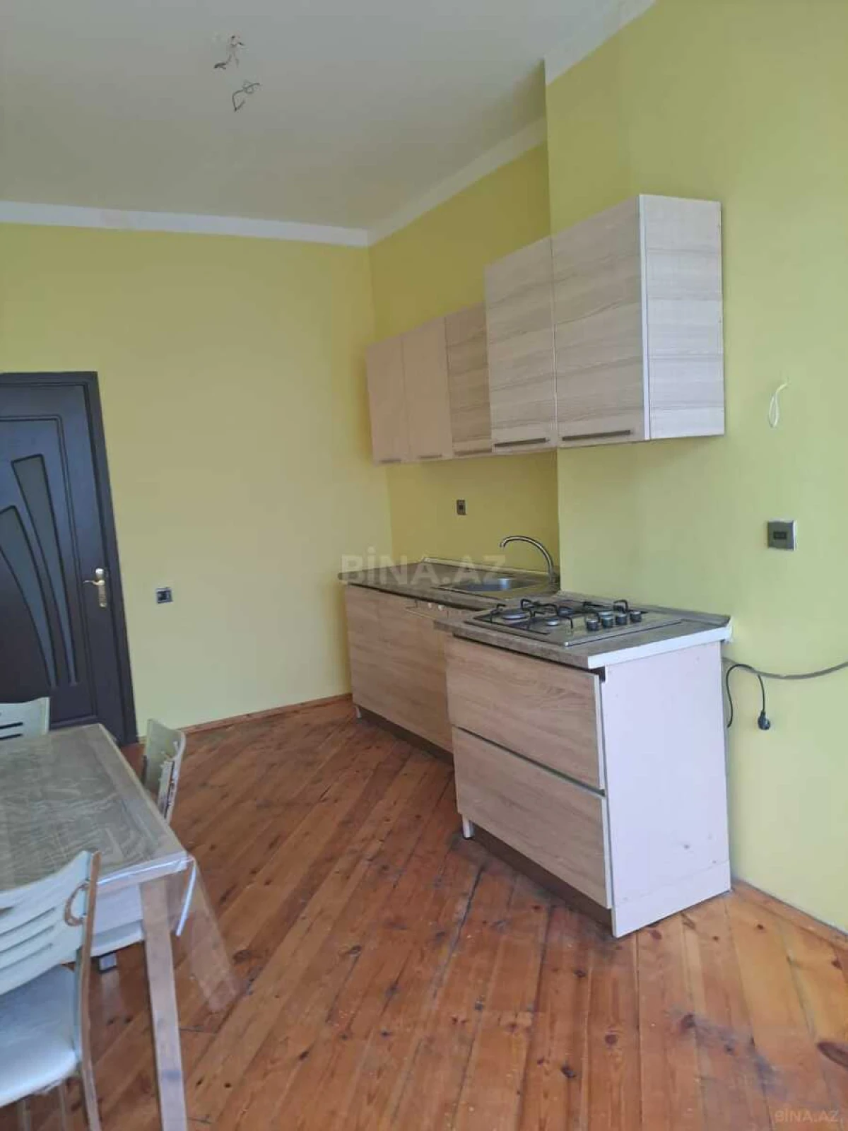 Kirayə verilir 2 otaqlı mənzil 98 m²