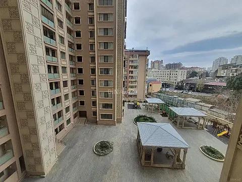 Satılır 2 otaqlı mənzil 110 m²