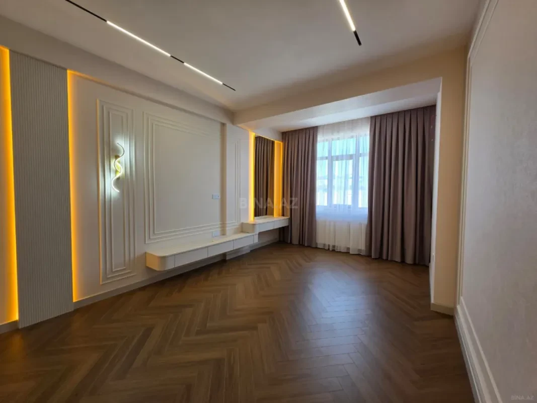 Satılır 3 otaqlı mənzil 125 m²