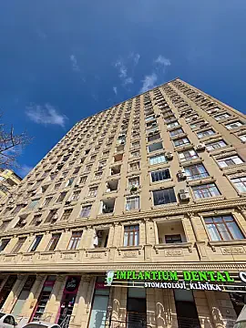 Satılır 3 otaqlı mənzil 125 m²