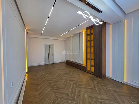 Satılır 3 otaqlı mənzil 125 m²