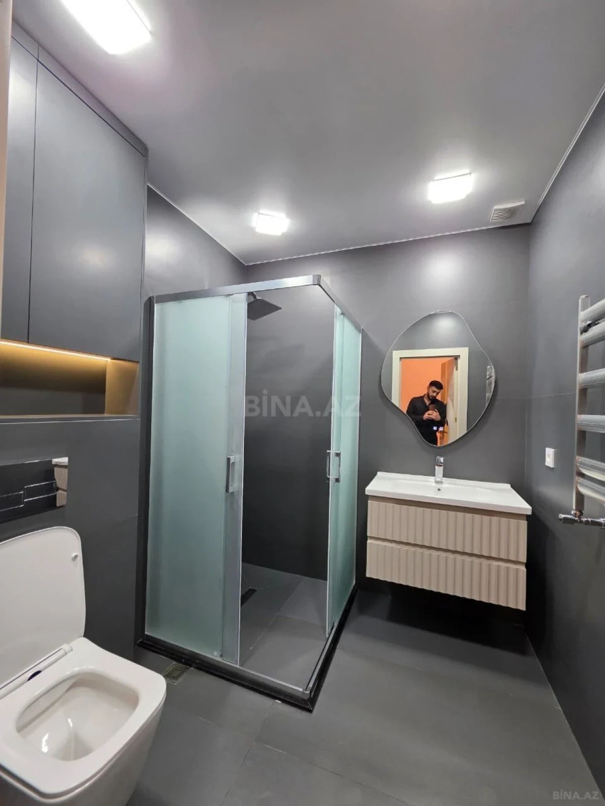 Satılır 3 otaqlı mənzil 125 m²