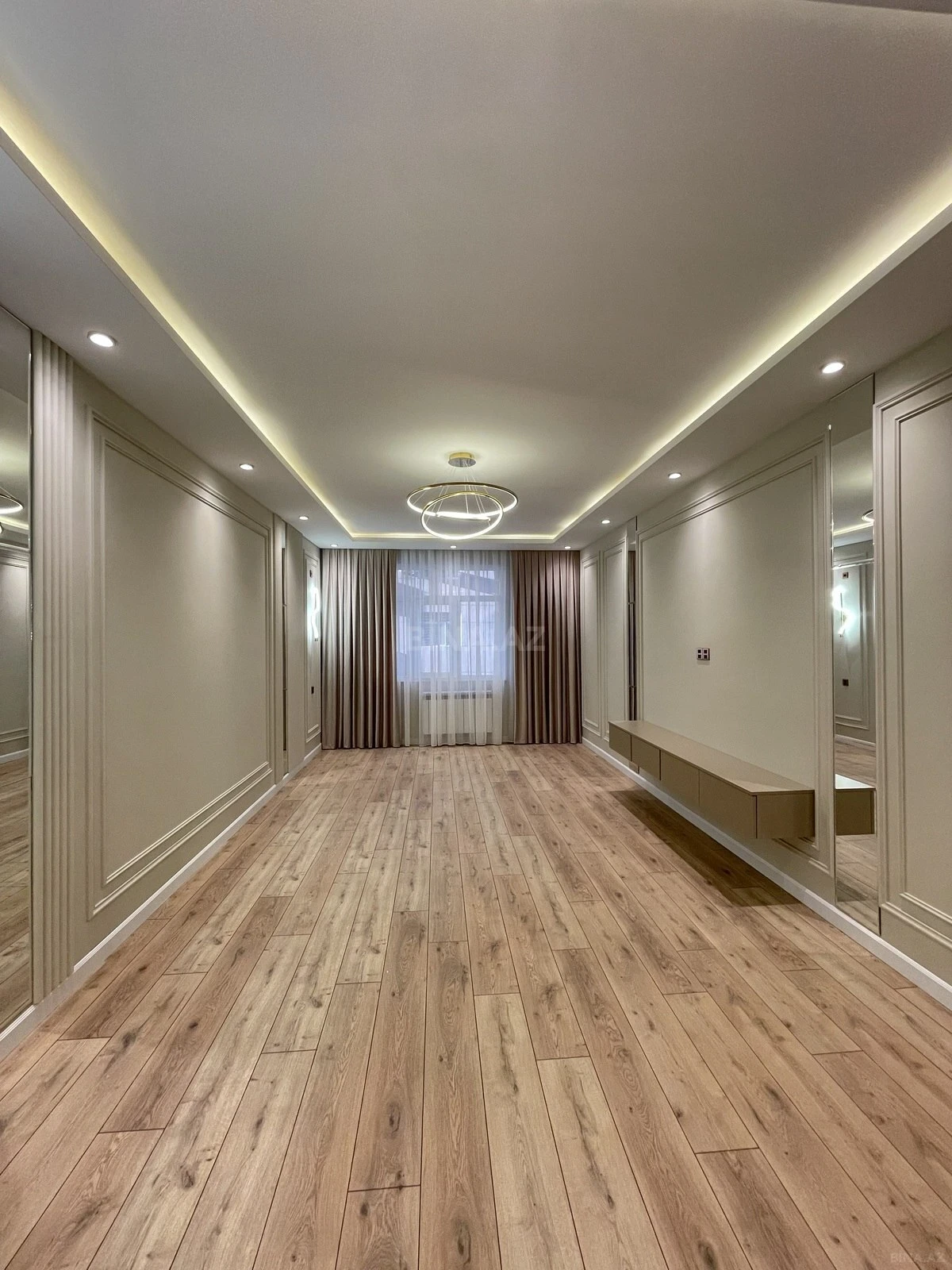 Satılır 2 otaqlı mənzil 75 m²