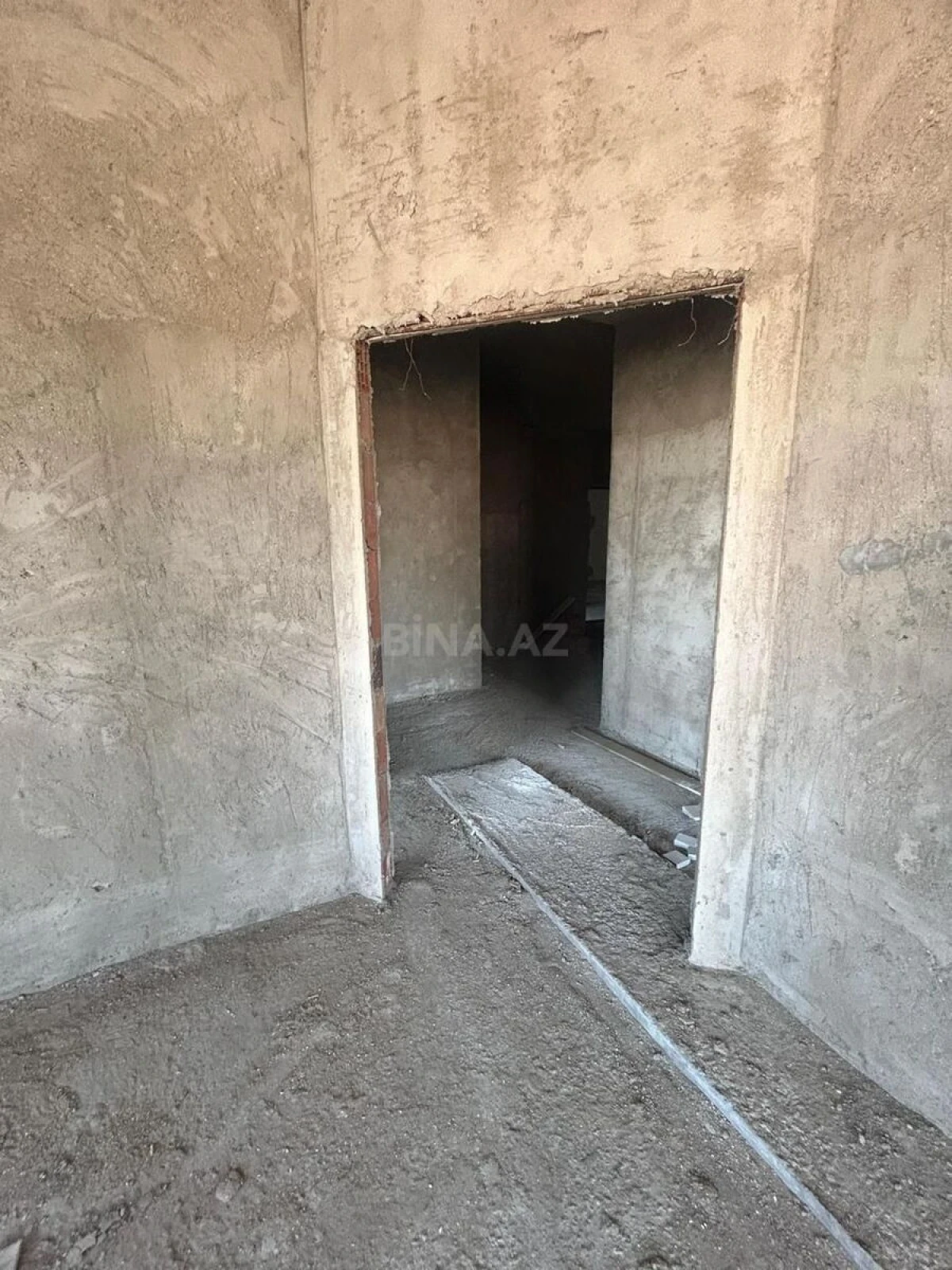 Satılır 3 otaqlı mənzil 130 m²