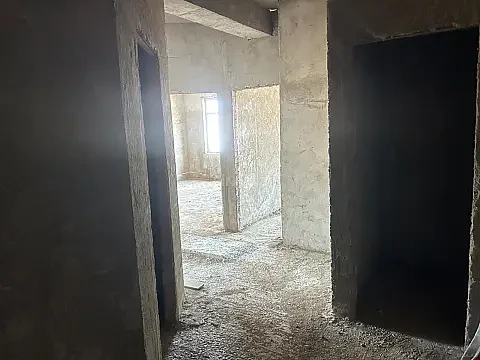 Satılır 3 otaqlı mənzil 130 m²