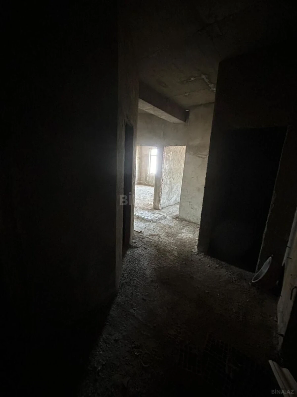 Satılır 3 otaqlı mənzil 130 m²