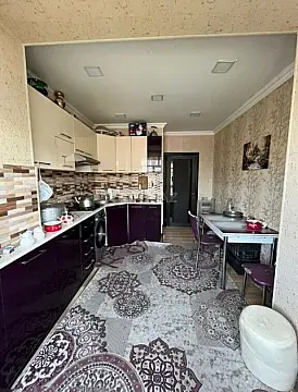 Satılır 4 otaqlı mənzil 120 m²