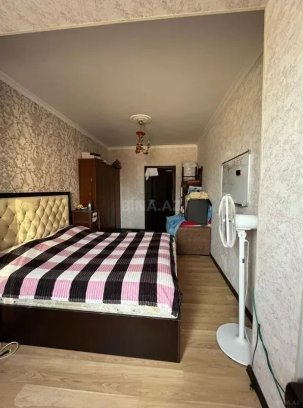 Satılır 4 otaqlı mənzil 120 m²
