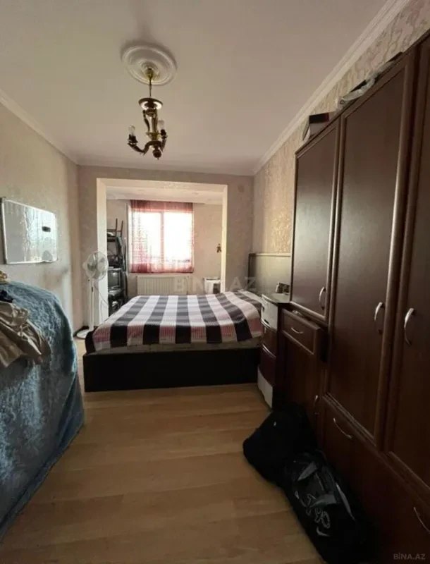 Satılır 4 otaqlı mənzil 120 m²