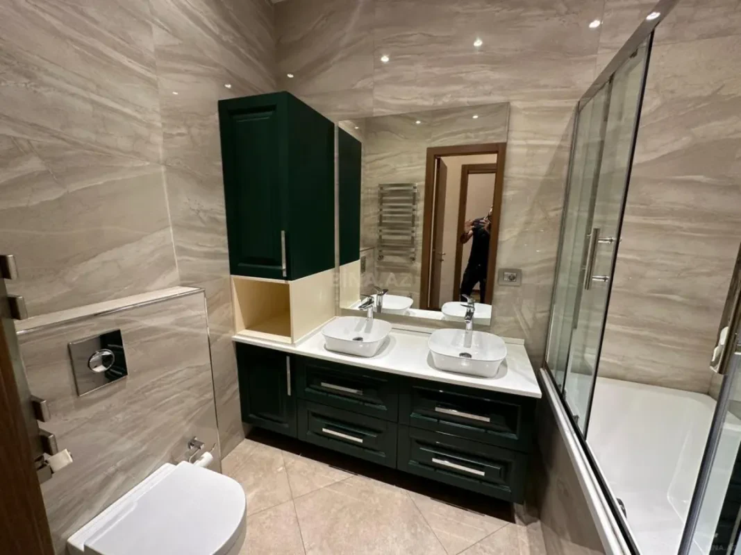 Kirayə verilir 4 otaqlı mənzil 190 m²