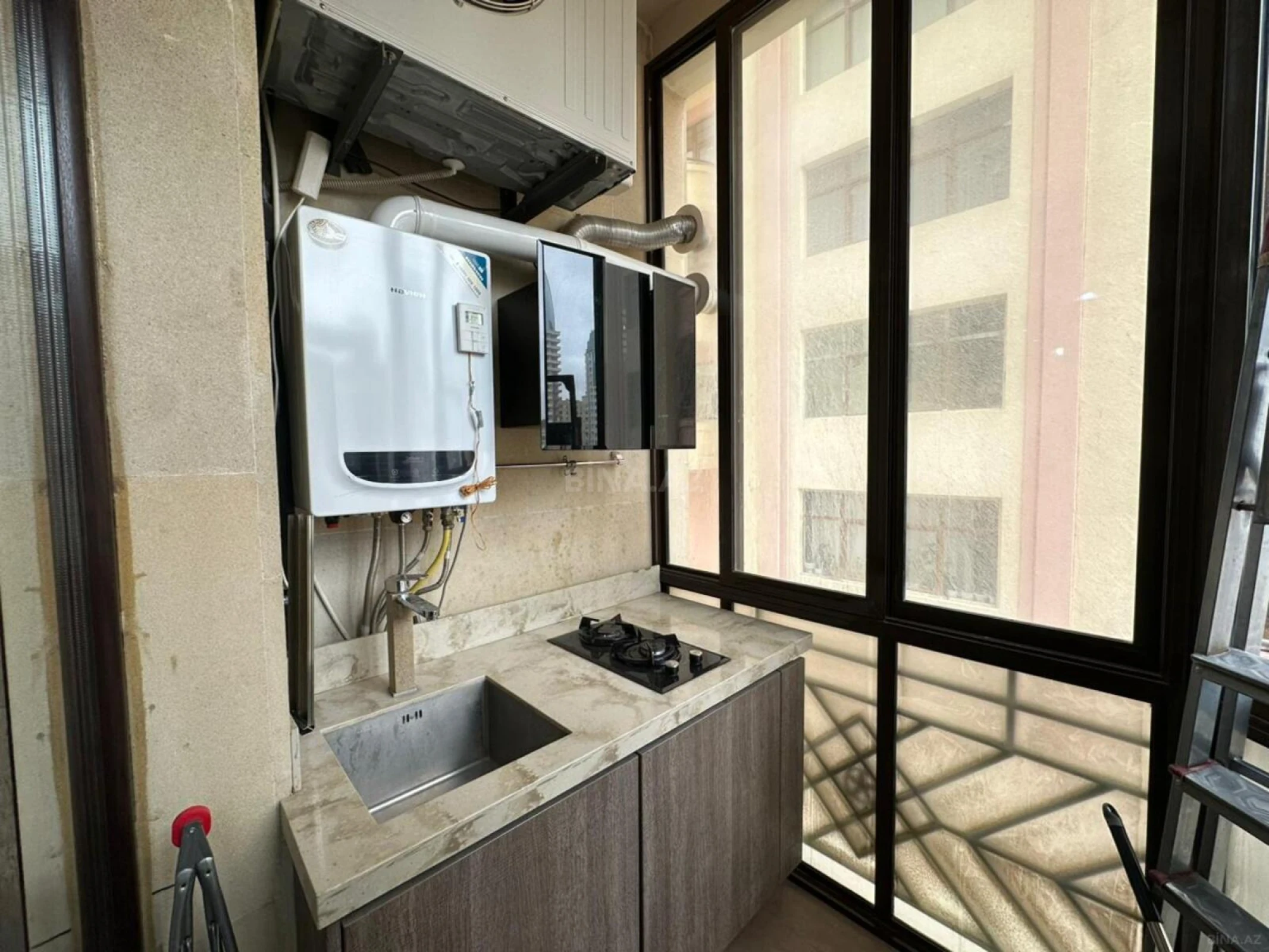 Kirayə verilir 4 otaqlı mənzil 190 m²