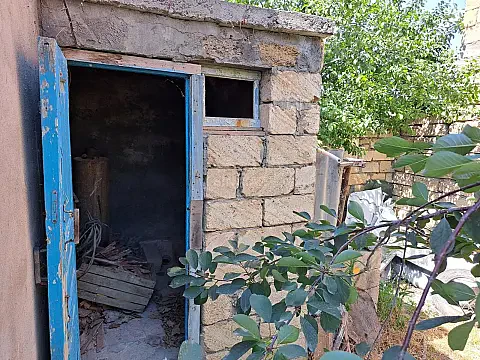 Satılır 2 otaqlı həyət evi 65 m²
