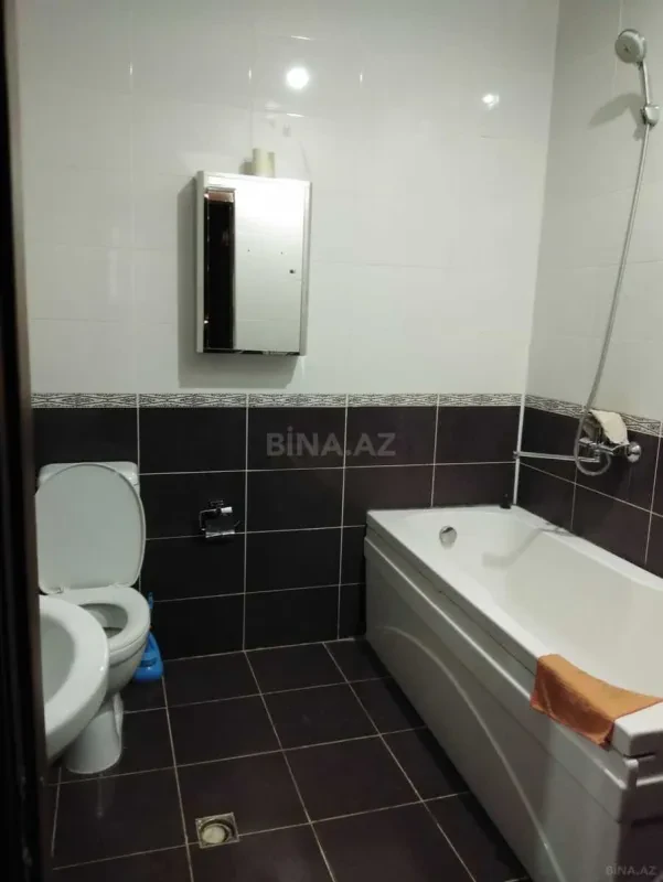Kirayə verilir 4 otaqlı mənzil 150 m²